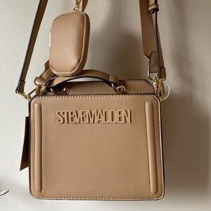 NWT STEVE MADDEN SATCHEL CROSSBODY BAG W AIR POD CASE CAMEL